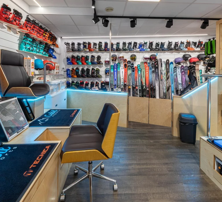 botes-esquis-a-mida-esportscubil-andorra